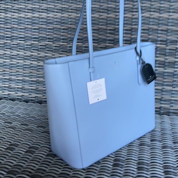 kate spade Handbags - Kate Spade Schuyler Medium Tote